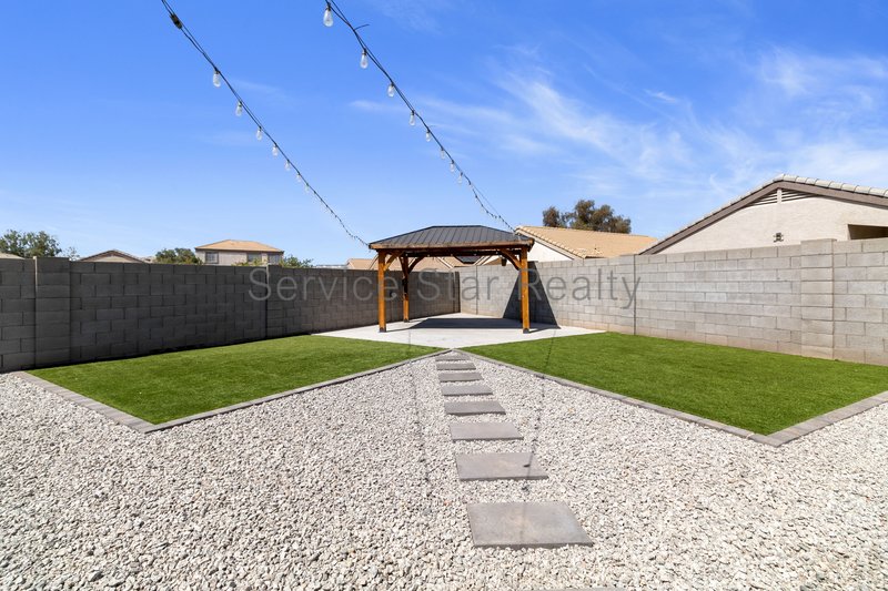Beautifully upgraded home!! property image