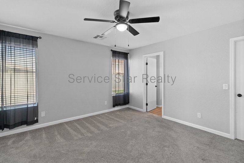 Beautifully upgraded home!! property image