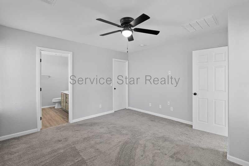 Beautifully upgraded home!! property image
