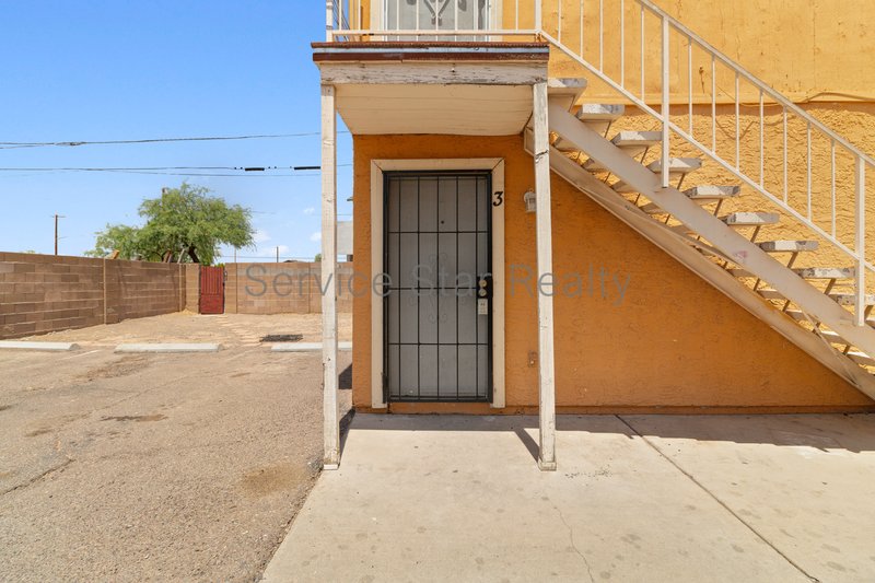 First floor Apt in Convenient Baseline Corridor Location property image