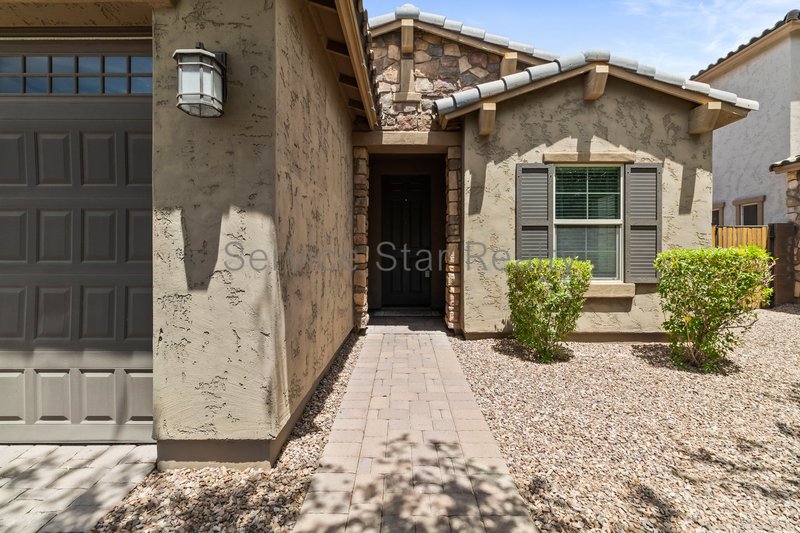 3290 E Wisteria Pl property image