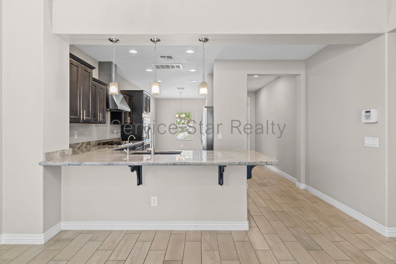 3290 E Wisteria Pl property image