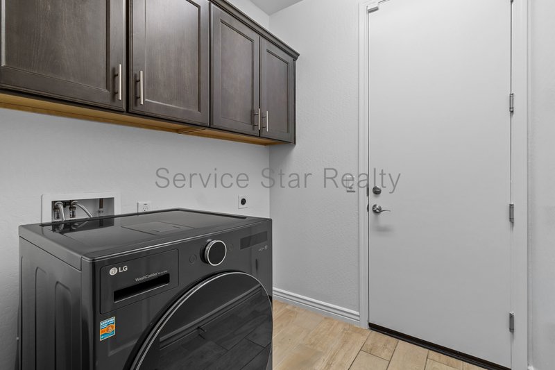 3290 E Wisteria Pl property image