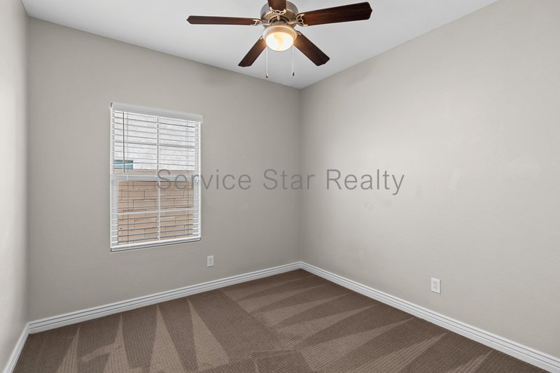 3290 E Wisteria Pl property image
