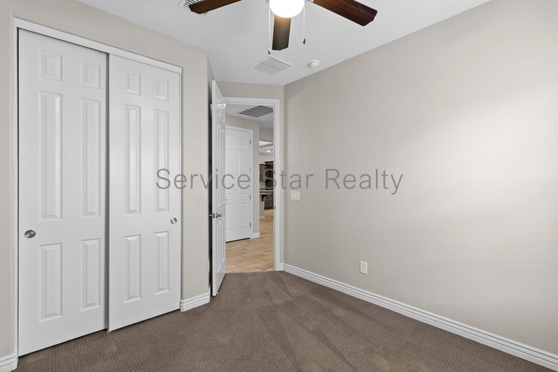 3290 E Wisteria Pl property image