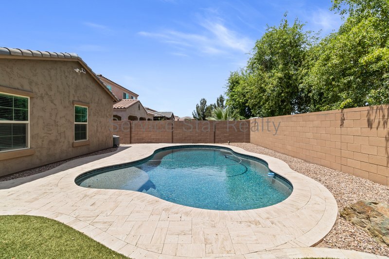 3290 E Wisteria Pl property image