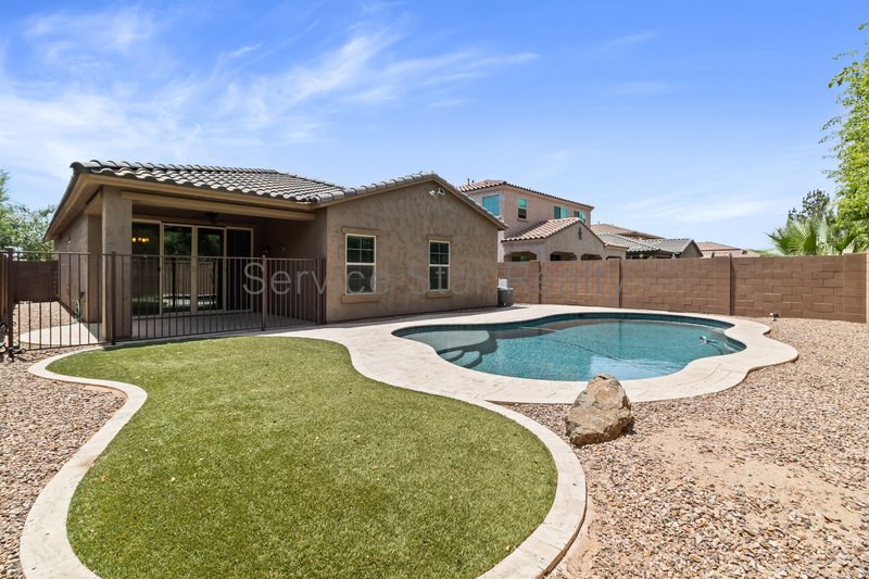 3290 E Wisteria Pl property image