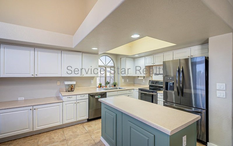 3 Bedroom, 2.5  Bath in North Mesa!! property image
