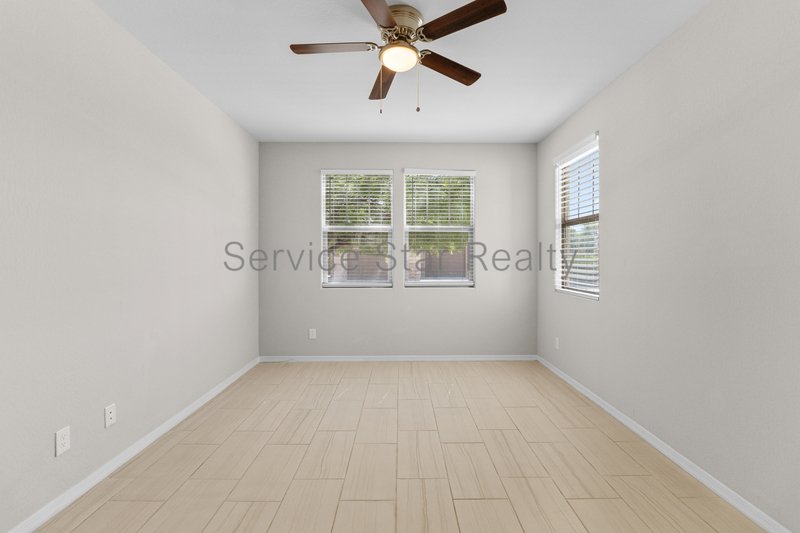 5710 N 107th Ln property image