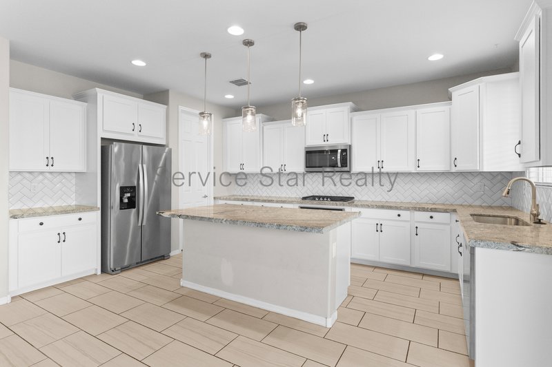 5710 N 107th Ln property image