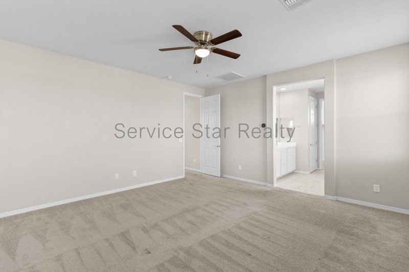5710 N 107th Ln property image