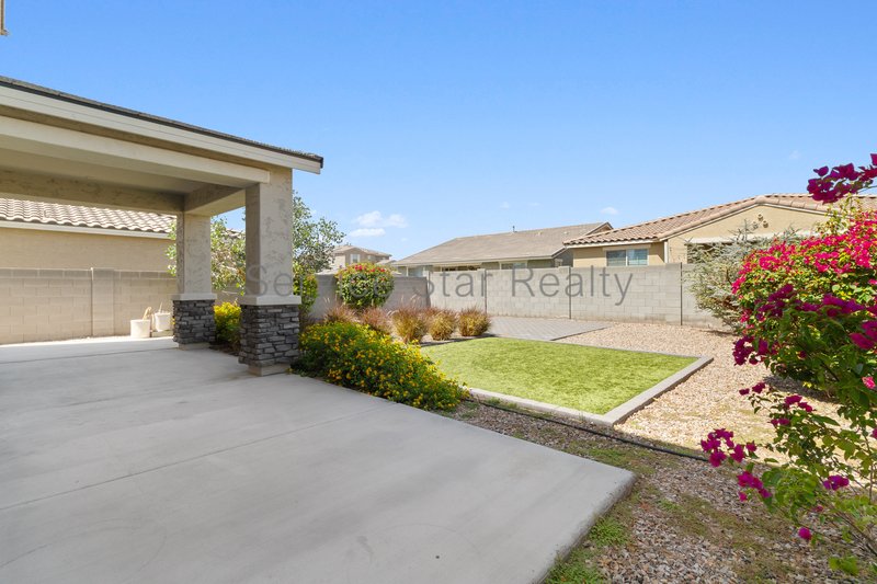 5710 N 107th Ln property image