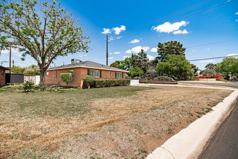3BR/2BA corner lot in Central Phoenix! property image