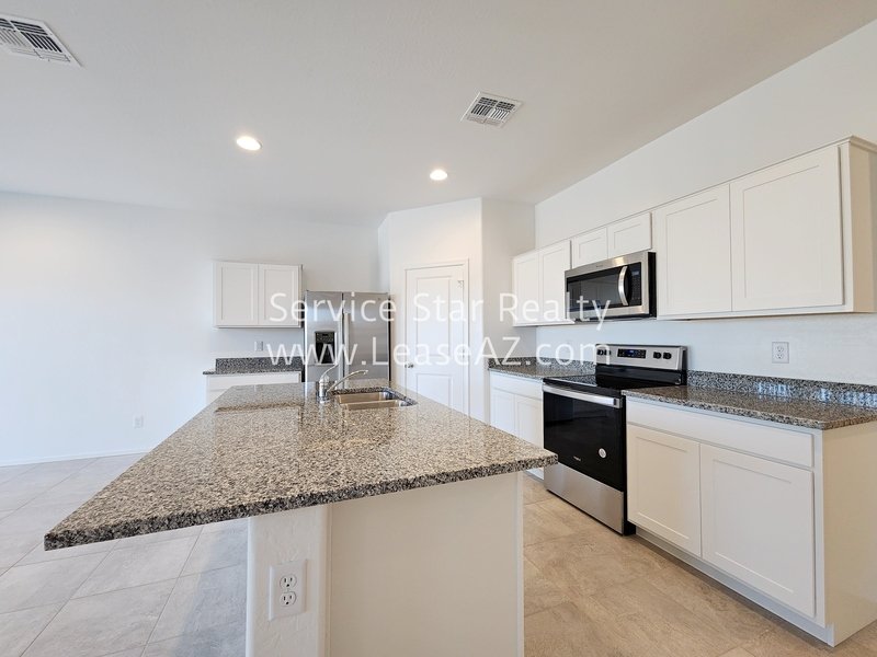 4 Bedroom, 2 Bath Home in Casa Grande! property image