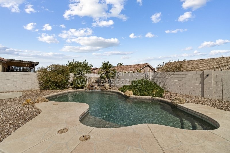 3 bedroom 2 bath with backyard oasis!! property image