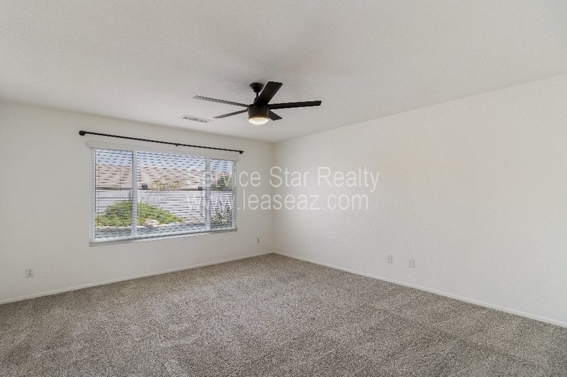 3 bedroom 2 bath with backyard oasis!! property image