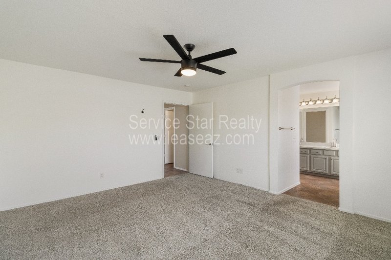 3 bedroom 2 bath with backyard oasis!! property image