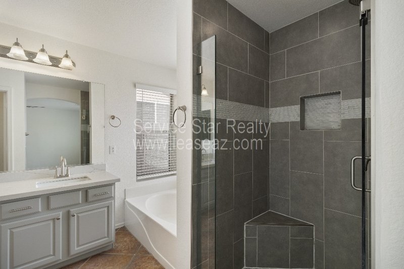 3 bedroom 2 bath with backyard oasis!! property image