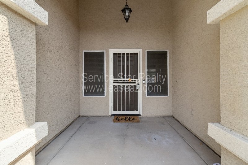 3 bedroom 2 bath with backyard oasis!! property image
