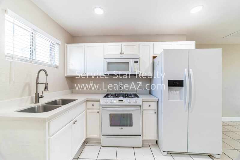 2 bedroom 1 bath Glendale Apt! Backyard + W/D Hookups property image