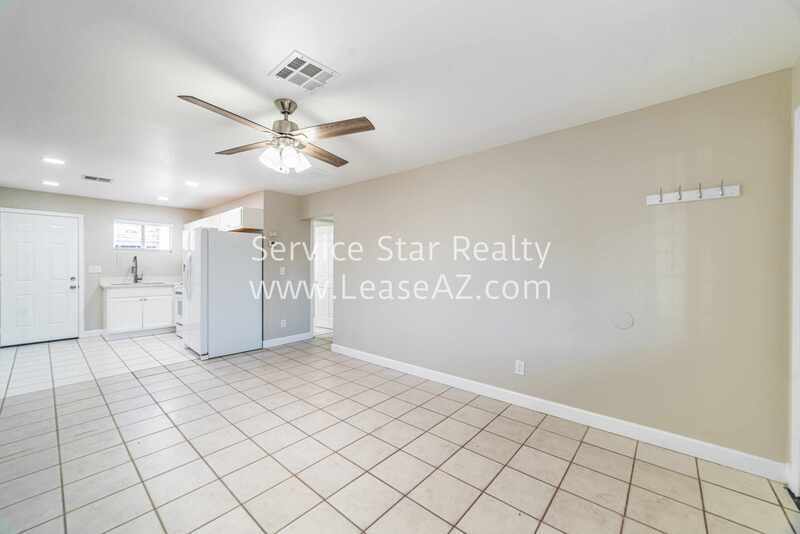 2 bedroom 1 bath Glendale Apt! Backyard + W/D Hookups property image