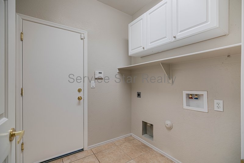 Beautiful 4 Bedroom + 2 Bath in Anthem property image
