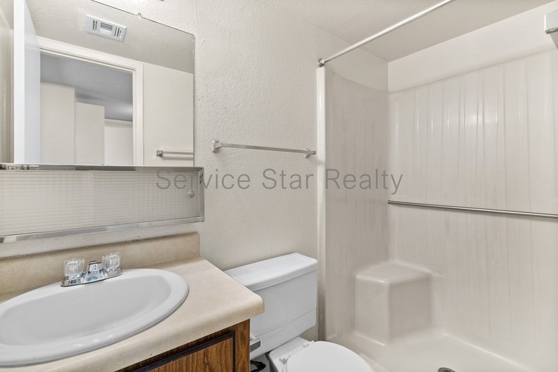 **2 WEEKS FREE RENT WITH MOVE IN BY 7/10** property image