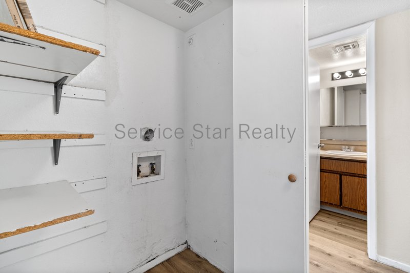 **2 WEEKS FREE RENT WITH MOVE IN BY 7/10** property image