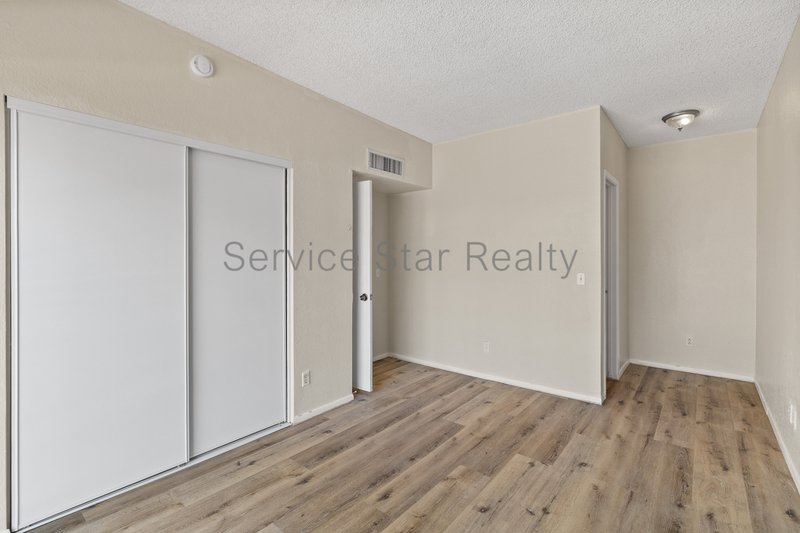 **2 WEEKS FREE RENT WITH MOVE IN BY 7/10** property image