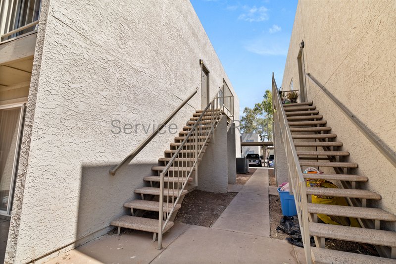 **2 WEEKS FREE RENT WITH MOVE IN BY 7/10** property image