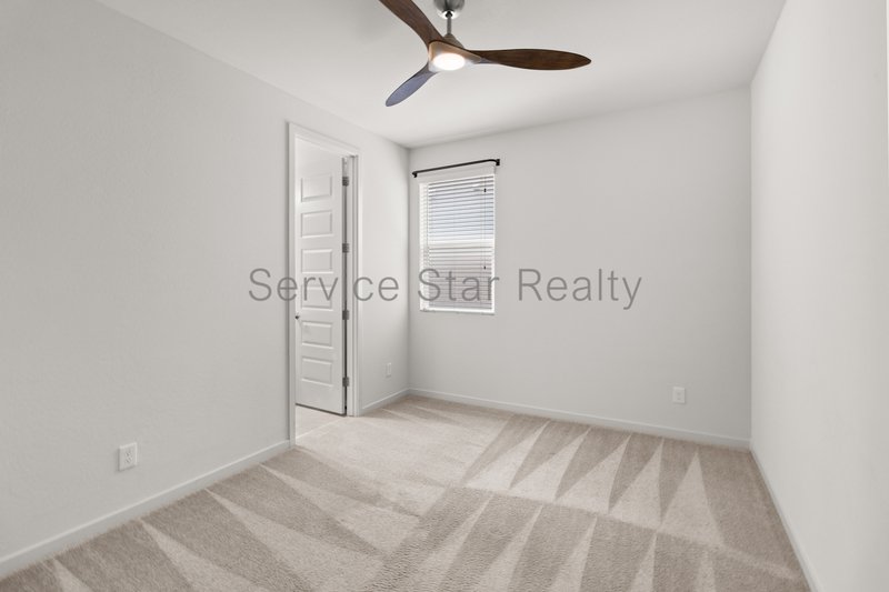 Stunning 5-Bed, 4.5 bath Beauty located in Sky Crossing North Phoenix! property image