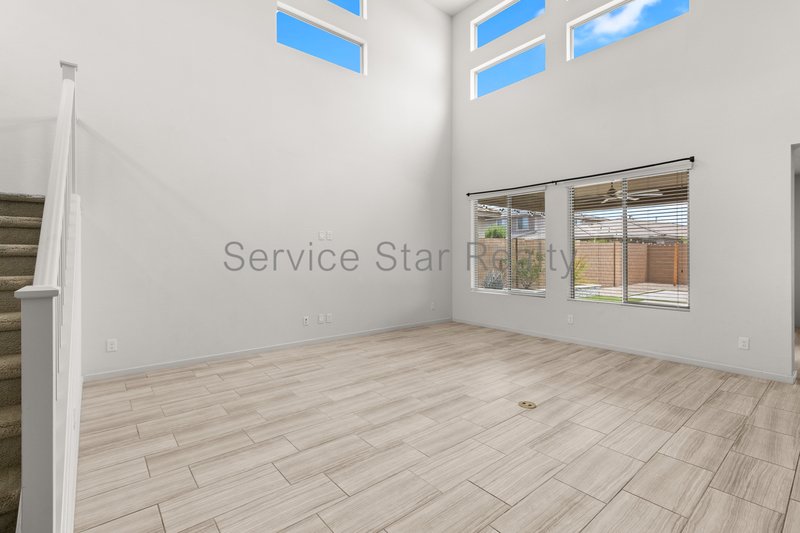 Stunning 5-Bed, 4.5 bath Beauty located in Sky Crossing North Phoenix! property image