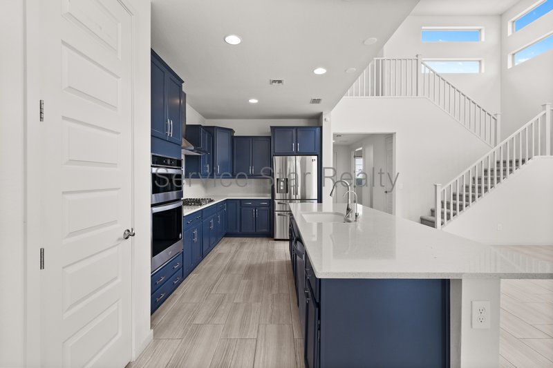 Stunning 5-Bed, 4.5 bath Beauty located in Sky Crossing North Phoenix! property image
