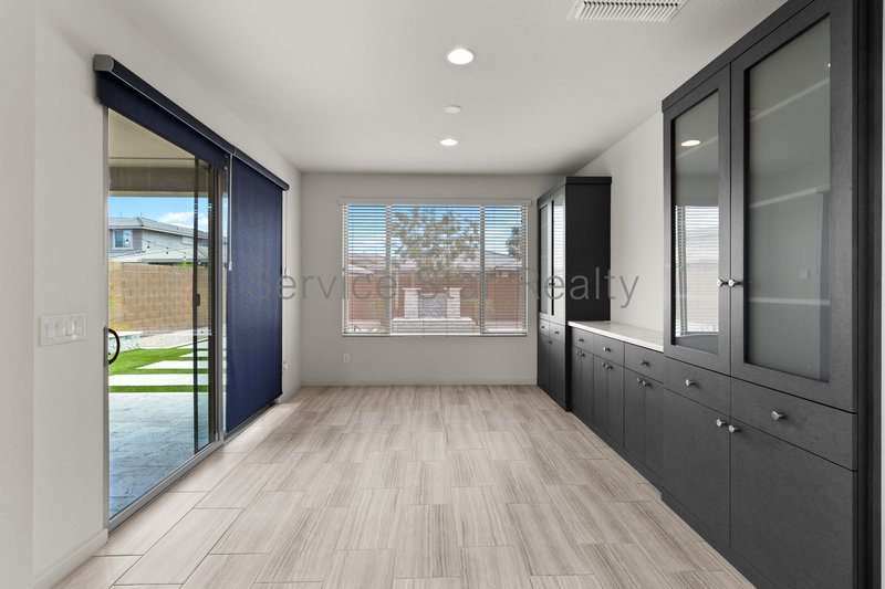 Stunning 5-Bed, 4.5 bath Beauty located in Sky Crossing North Phoenix! property image