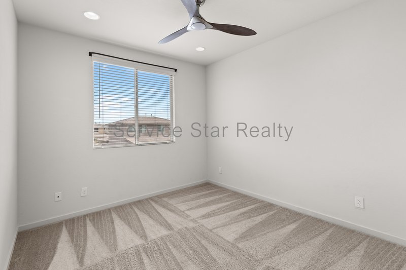 Stunning 5-Bed, 4.5 bath Beauty located in Sky Crossing North Phoenix! property image