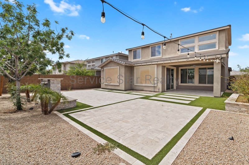 Stunning 5-Bed, 4.5 bath Beauty located in Sky Crossing North Phoenix! property image