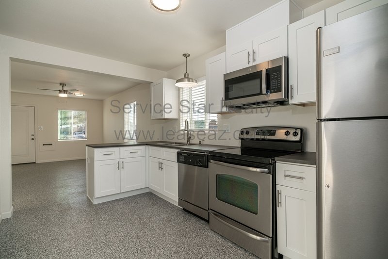 2+1 duplex in Melrose District! property image