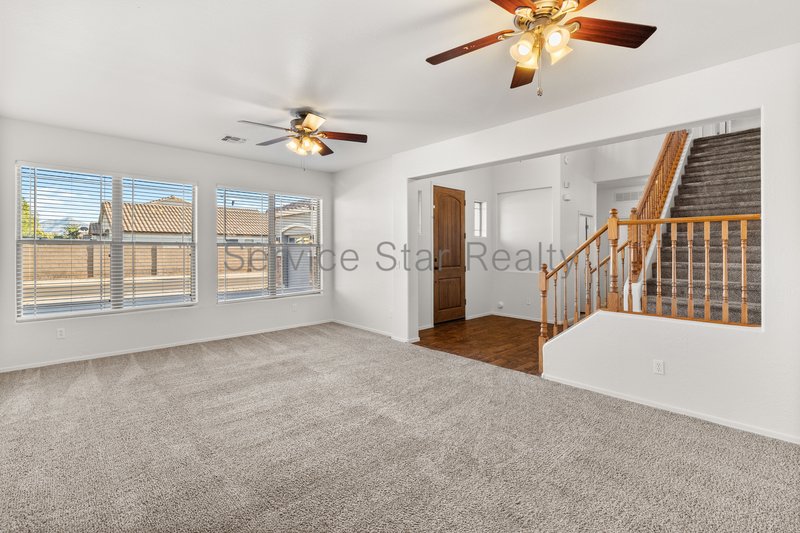 Large Tolleson Home in Sunset Farms with 3 car Garage and Private Pool property image