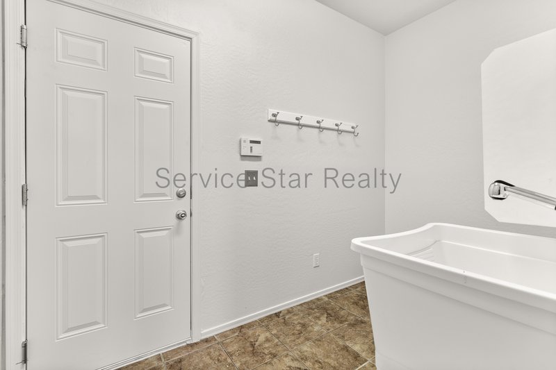 Large Tolleson Home in Sunset Farms with 3 car Garage and Private Pool property image