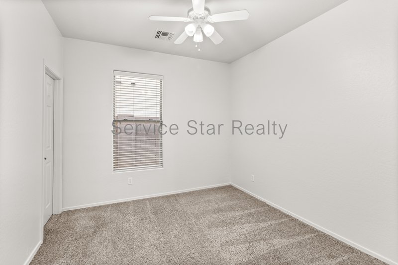 Large Tolleson Home in Sunset Farms with 3 car Garage and Private Pool property image