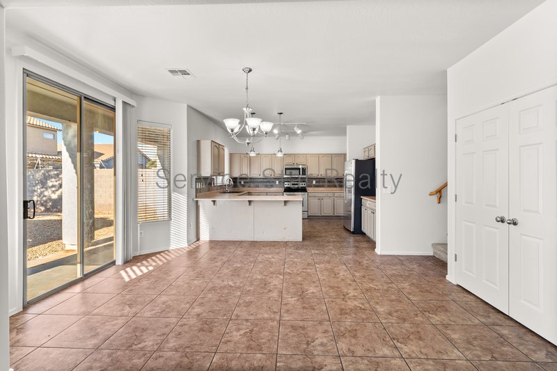 Large Tolleson Home in Sunset Farms with 3 car Garage and Private Pool property image