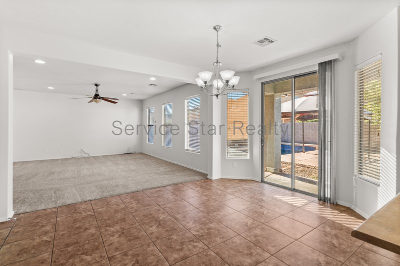 Large Tolleson Home in Sunset Farms with 3 car Garage and Private Pool property image