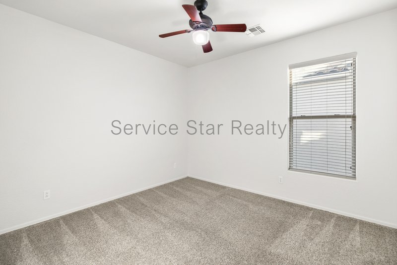 Large Tolleson Home in Sunset Farms with 3 car Garage and Private Pool property image