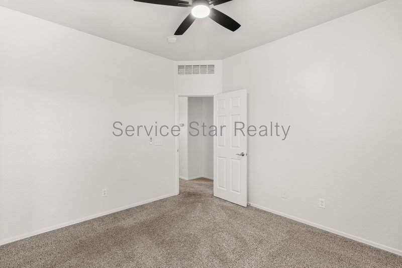 Large Tolleson Home in Sunset Farms with 3 car Garage and Private Pool property image