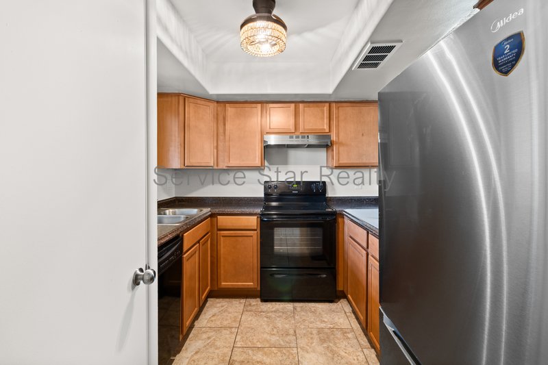 Charming 2 Bedroom, 2 Bath Condo in Prime Phoenix Location ? Steps f property image