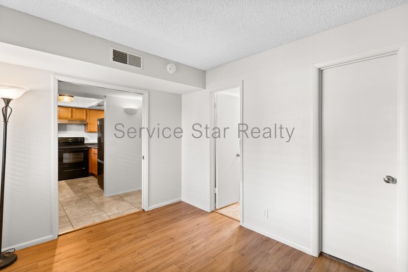 Charming 2 Bedroom, 2 Bath Condo in Prime Phoenix Location ? Steps f property image