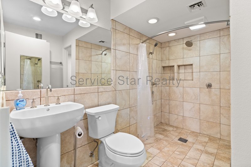 Charming 2 Bedroom, 2 Bath Condo in Prime Phoenix Location ? Steps f property image