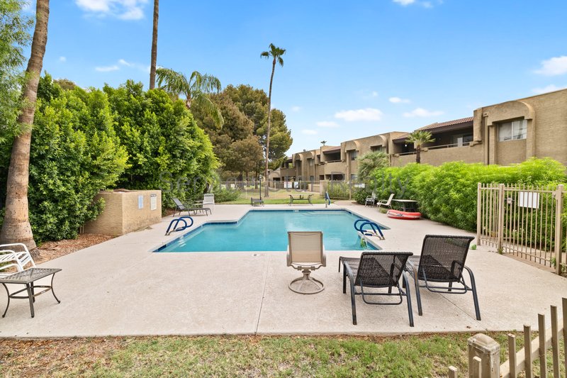 Charming 2 Bedroom, 2 Bath Condo in Prime Phoenix Location ? Steps f property image