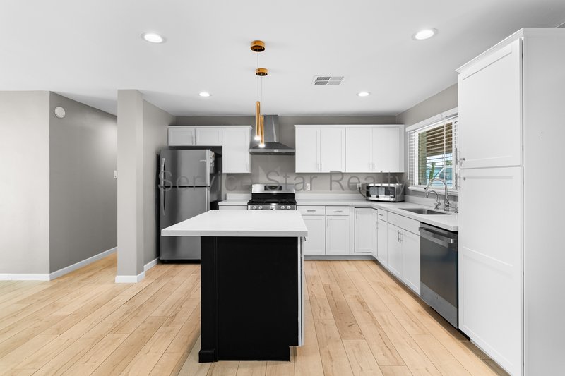 4 Bedrooms | 2 Bathrooms | Modern Pool | Prime Scottsdale Location property image
