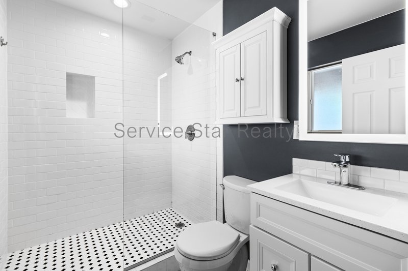 4 Bedrooms | 2 Bathrooms | Modern Pool | Prime Scottsdale Location property image